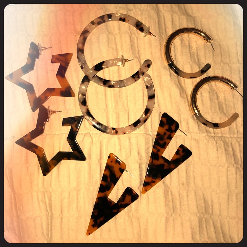 set of 4 Tortoiseshell earrings!